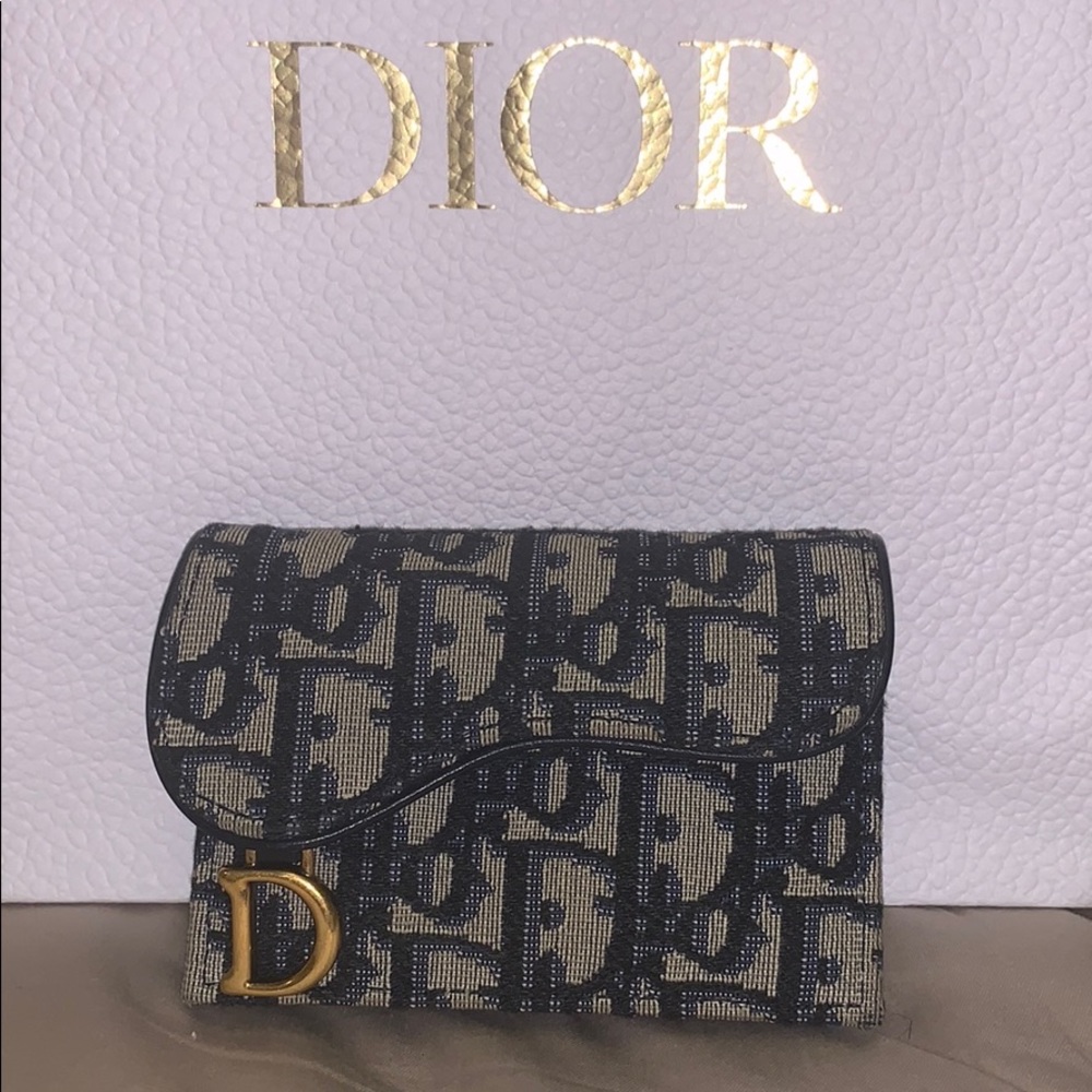 Dior wallet